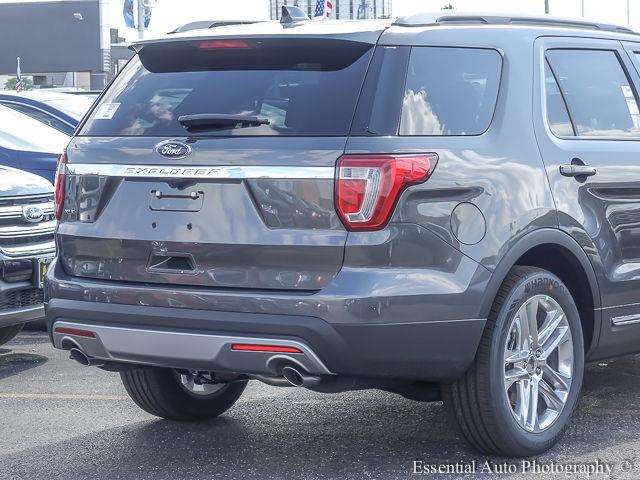 2017 Ford Explorer XLT 4dr SUV